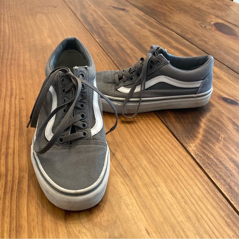 VANS Old Skool Skate Shoes EUC